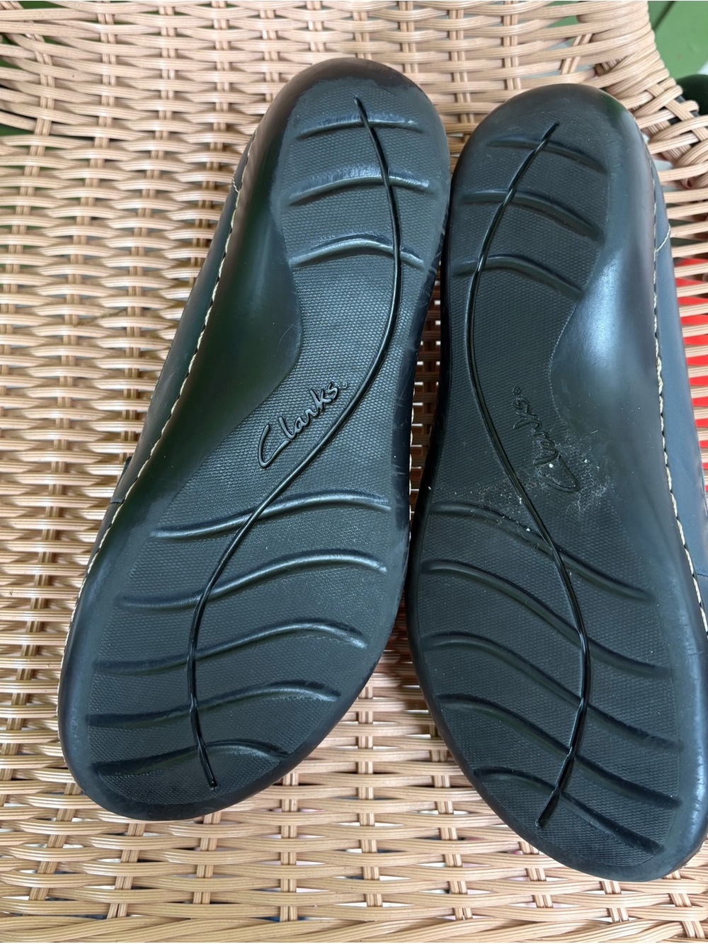 Clarks Navy Leather Tassel Loafers X-wide - Picture 4 of 5